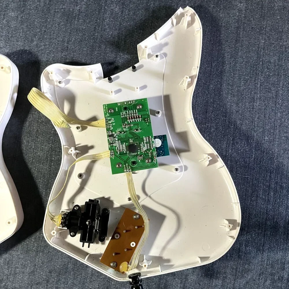 Red Octane Guitar Hero Wireless Guitar PS2 95025 shel Replacment Parts only